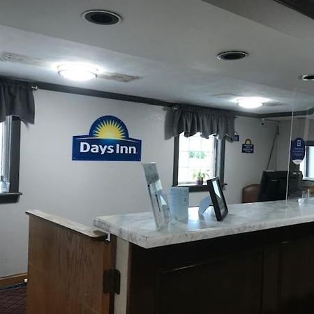 Days Inn By Wyndham Amherst Exterior foto